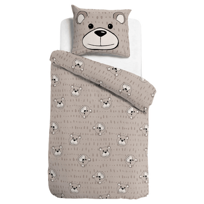 Het Zelesta Kiddybed - Happy Bear is een afwasbaar lits-jumeaux bed met beige beddengoed met cartoonbeergezichten en een bijpassend kussen met een groot berengezicht, dat temperatuurregulerend en anti-allergisch comfort biedt aan je kind.