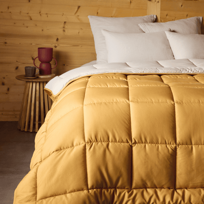Sfeerbeeld van Zelesta Easybed Light - Okergeel & Linnen dekbed