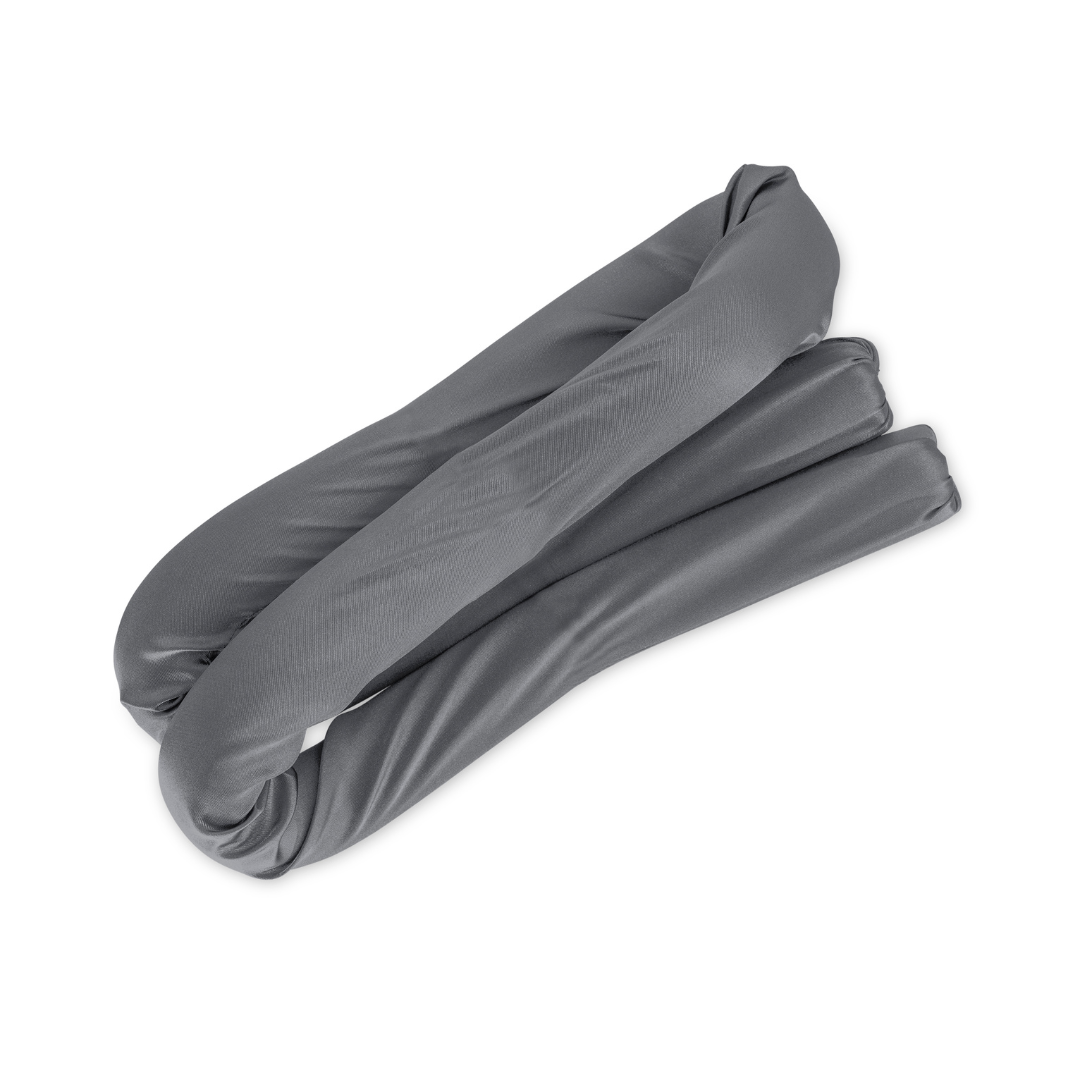 De Zelesta Sleeping Beauty Set - Amazing Anthracite, een flexibele grijze tochtstopper, voegt comfort toe aan je slaapkamer - perfect in combinatie met een anti-aging slaapmasker of Mulberry zijden kussensloop voor rustgevende nachten.