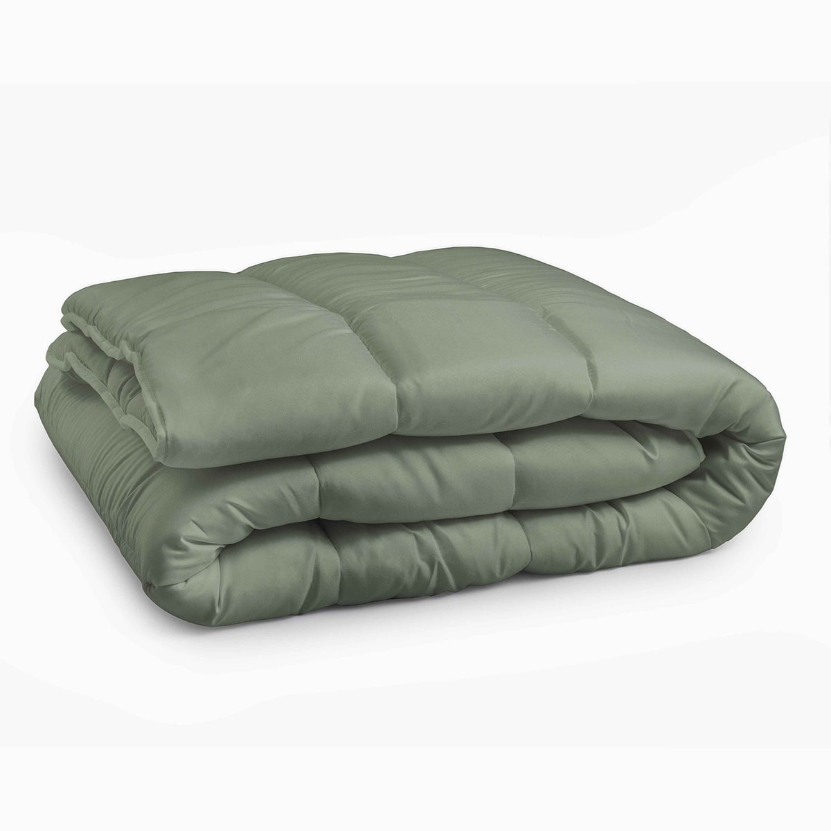 Het Zelesta Royalbed - Pastel Green is een dik, gevouwen all-season dekbed in lichtgroen, gepresenteerd op een effen witte achtergrond.