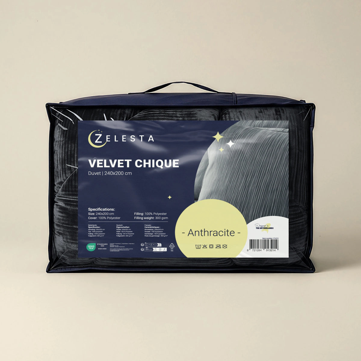 Een verpakt Zelesta Flanel Velvetbed Chique in antraciet, afmeting 240x200 cm, met luxe dekbed branding en temperatuurregulerende specificaties duidelijk aangegeven op de voorzijde.