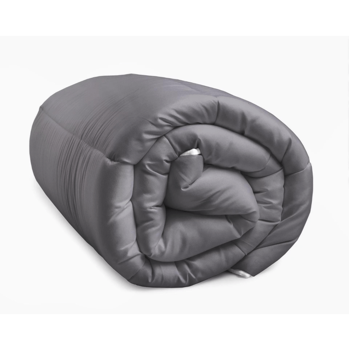 Een opgerolde Zelesta Royalbed - Antraciet verzwaarde deken, perfect als dekbed voor alle seizoenen, weergegeven op een witte achtergrond.