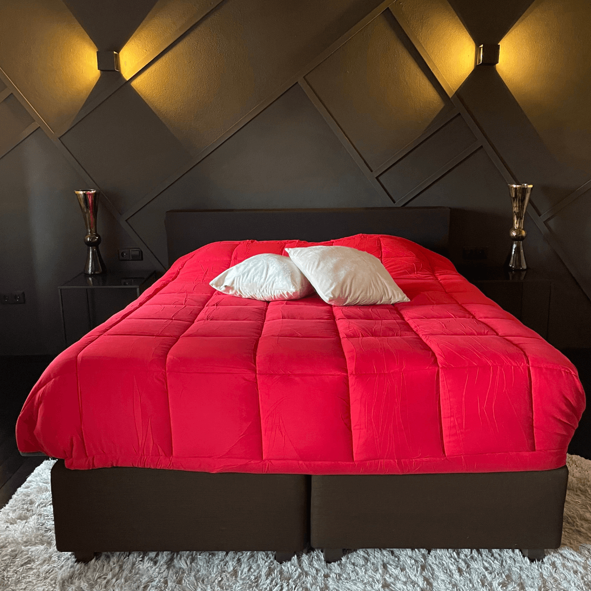 Sfeerbeeld van Zelesta Easybed - Antraciet & Rood dekbed